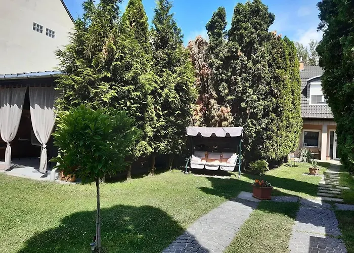 호텔 Mokka Apartman 에게르