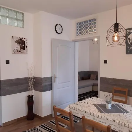Mokka Apartman * Eger