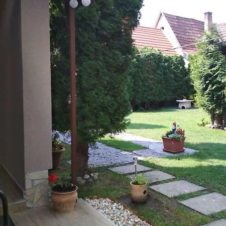 Hotel Mokka Apartman *