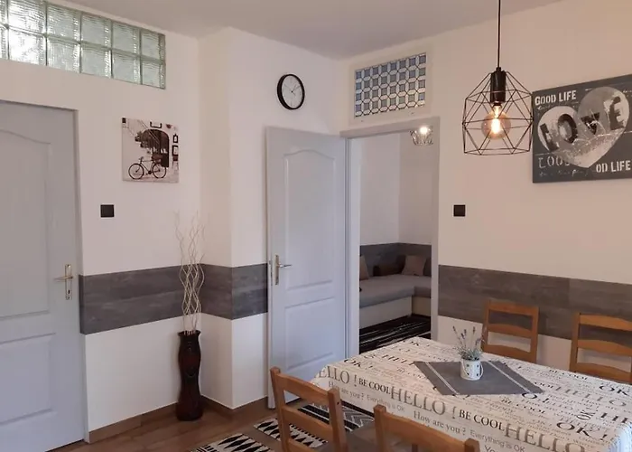 Mokka Apartman * Эгер