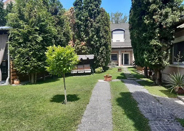 Отель Mokka Apartman *