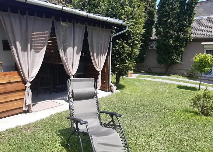 Mokka Apartman Отель *