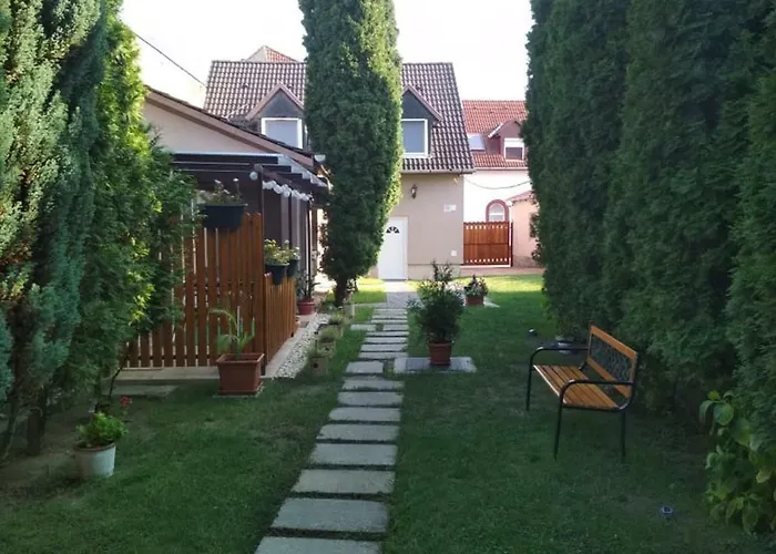 Mokka Apartman * Эгер